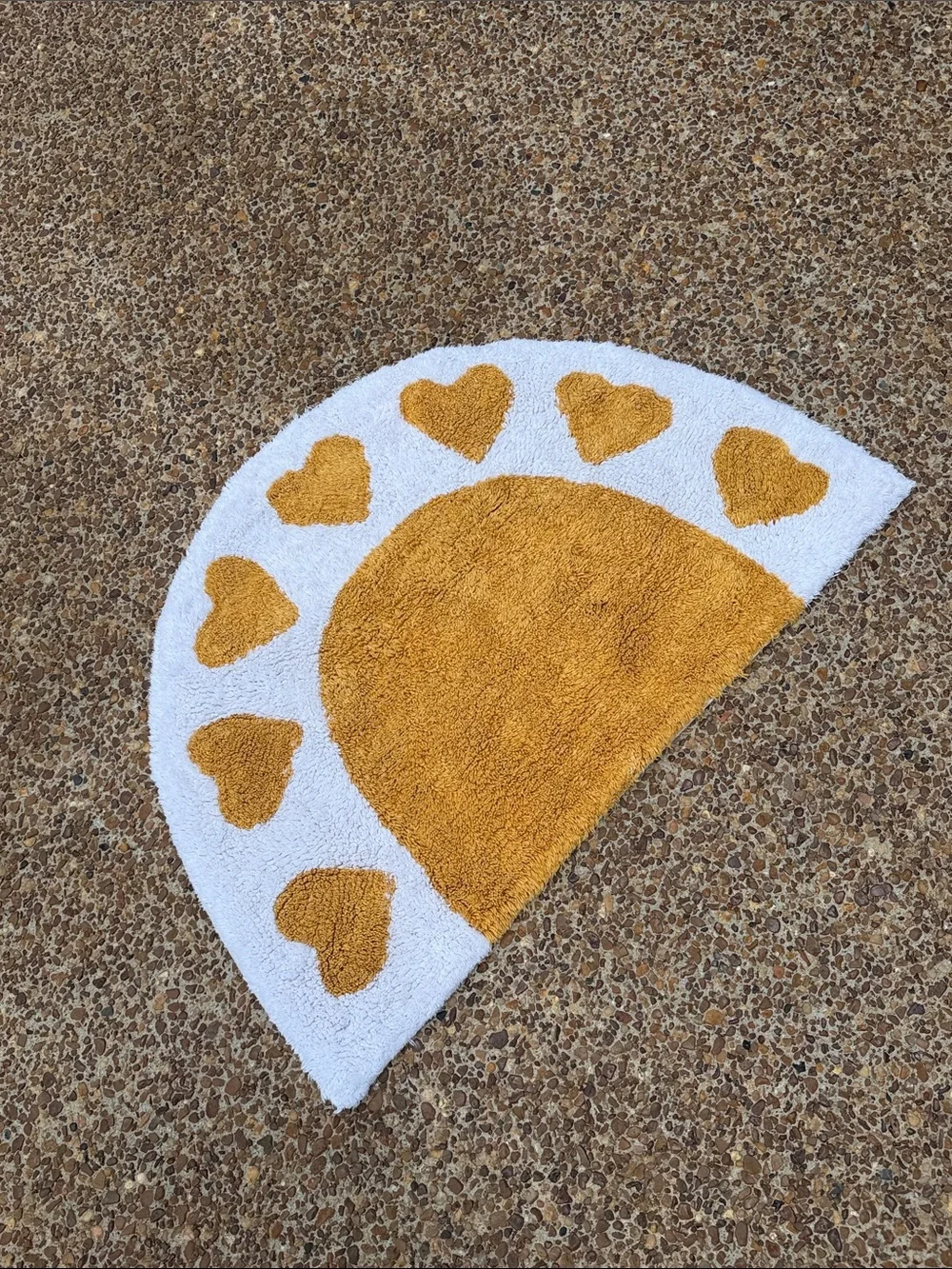 Half-Moon Sun Rug with Golden Hearts - Fabulous!
